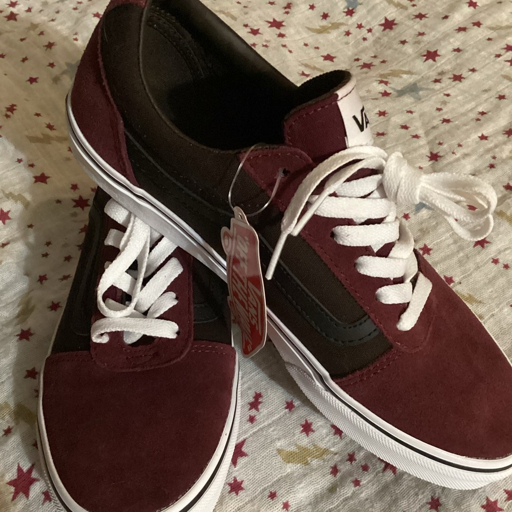 Maroon Vans size youth 6